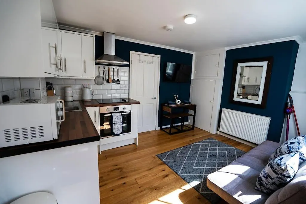 Perfect Holiday Apartment Next To Brighton Beach Sleep 10